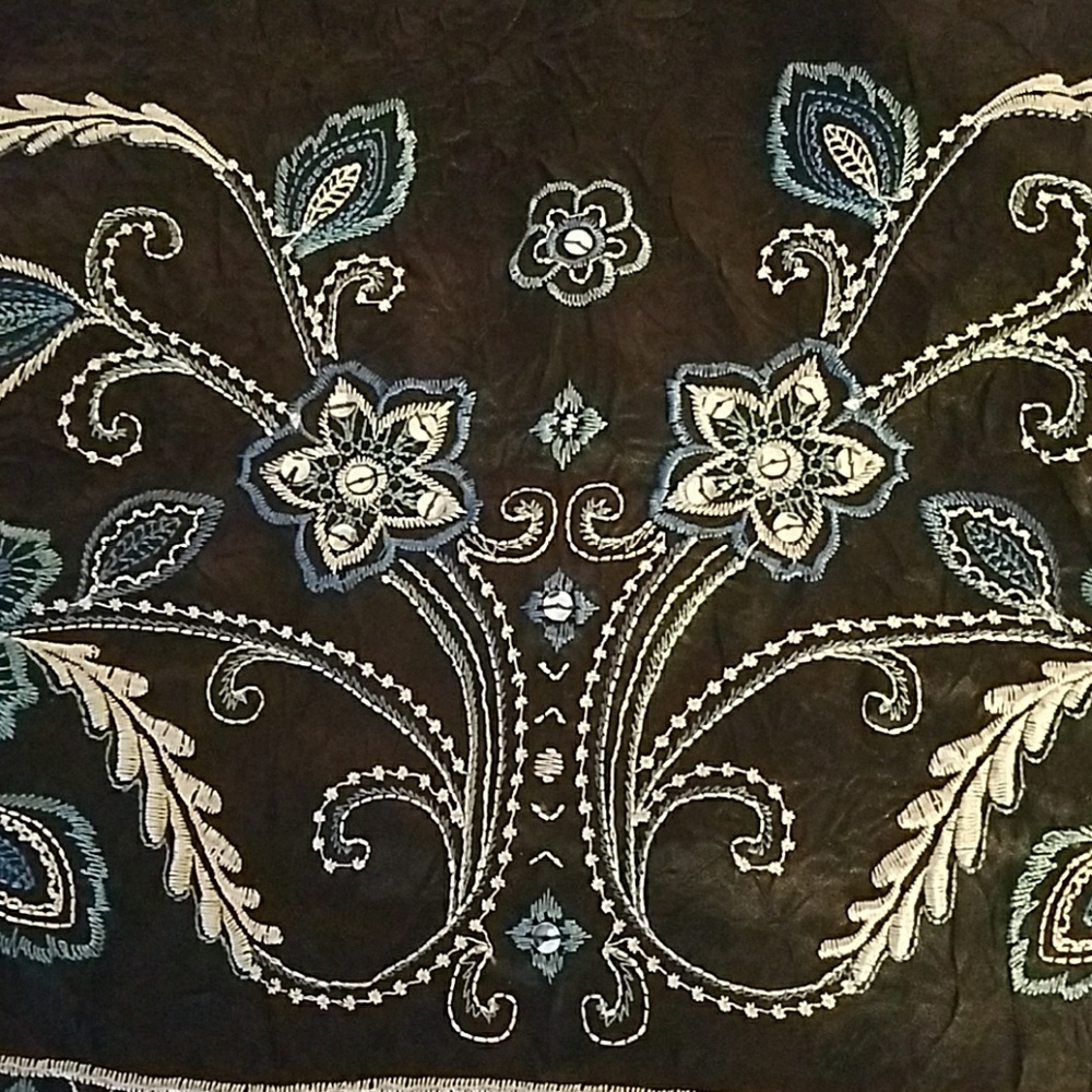 Top - Picture 3 of 4